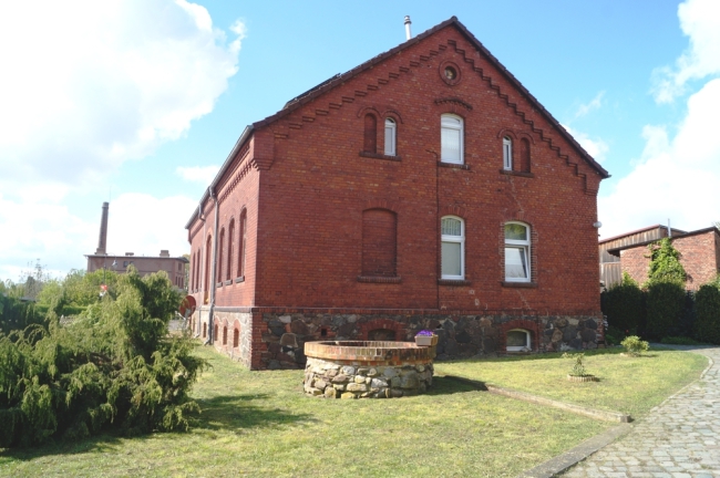 Doppelhaushälfte im charmanten Backsteinstil