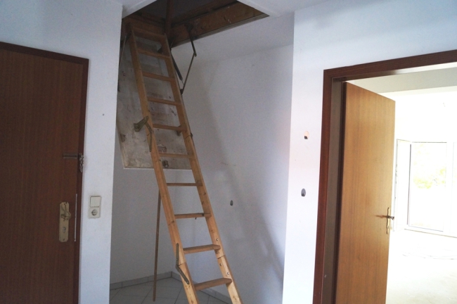 Ausfallleiter zum Spitzboden