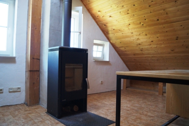 Kaminofen im Spitzboden