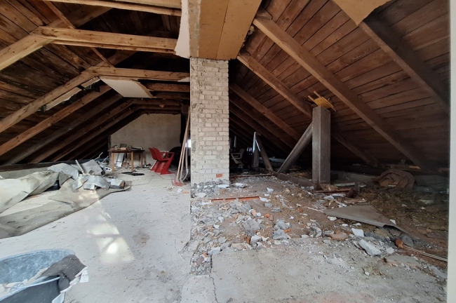 unausgebautes Dachgeschoss