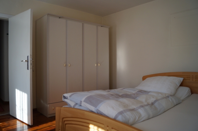 Seitenflügel OG Schlafzimmer