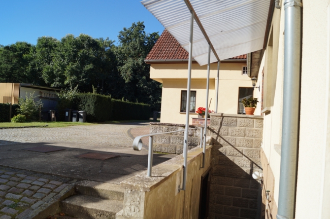 Kellerabgang Seitenflügel