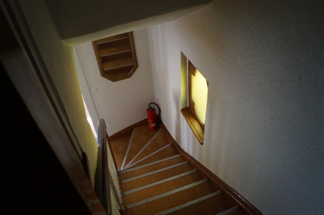 Vorderhaus Treppenaufgang zum OG