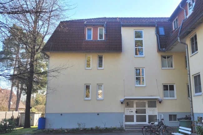 Rückansicht und Hauseingang