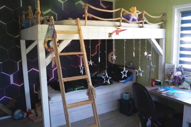 Kinderhochbett